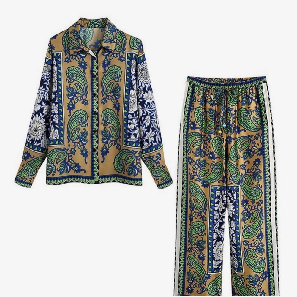 Two piece set